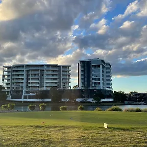 Signature Waterfront 4*, Gold Coast Australia